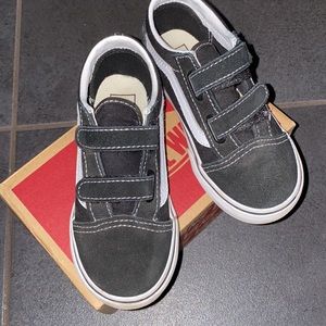 Vans Old Skool V size 10.0 in toddler
